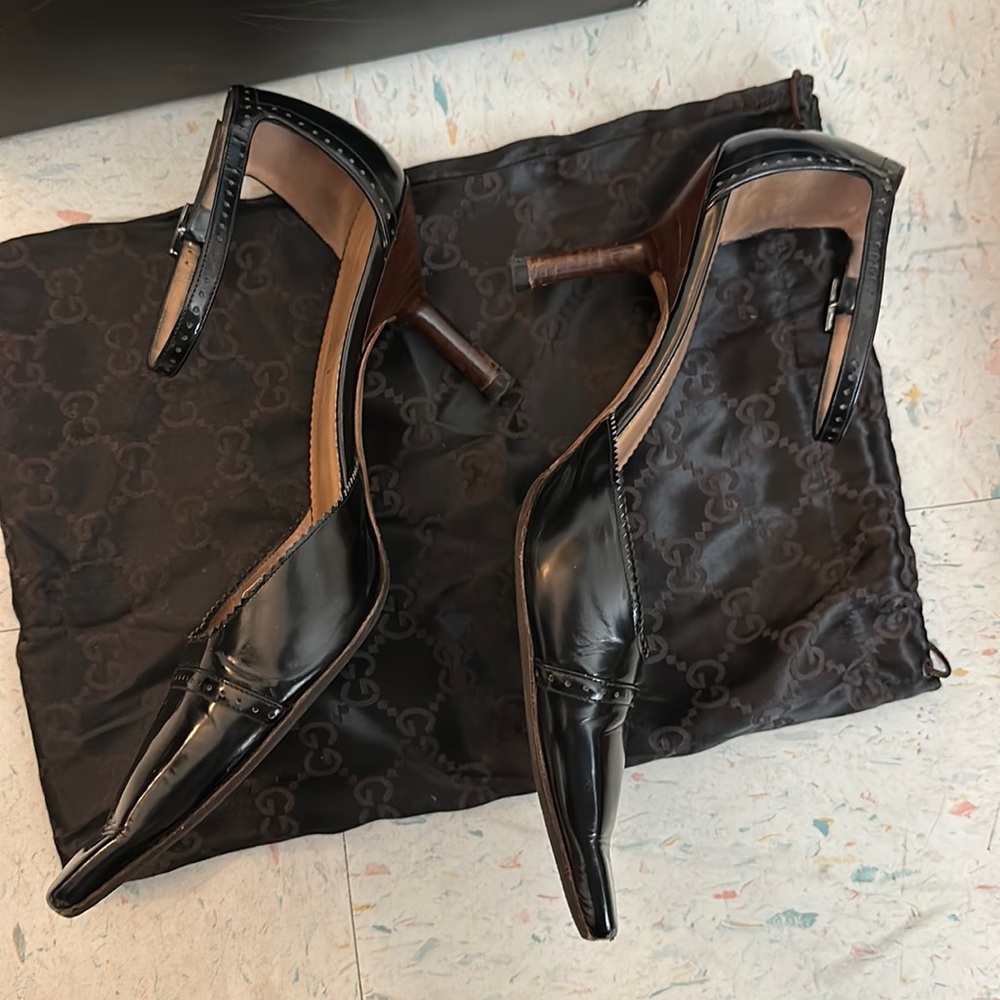 SOLD Vintage Gucci Black Patent kitten heel dress shoes size 8.5 - Picture 5 of 17